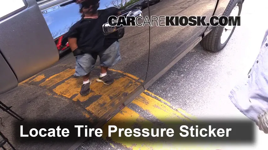 2013 Ram 1500 Sport 5.7L V8 Crew Cab Pickup Tires & Wheels Check Tire Pressure